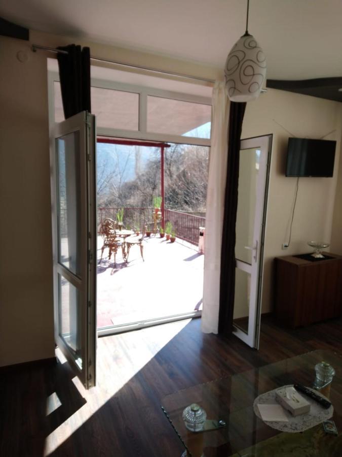 Guest House In Alaverdi Exteriör bild